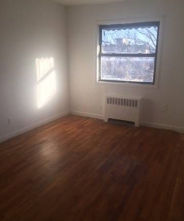 5th image of 756 E 231st St
