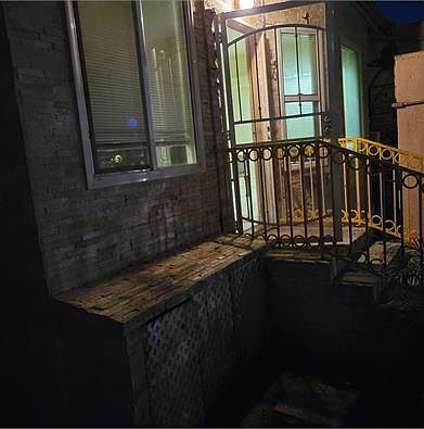 2nd image of 250 W 5th St