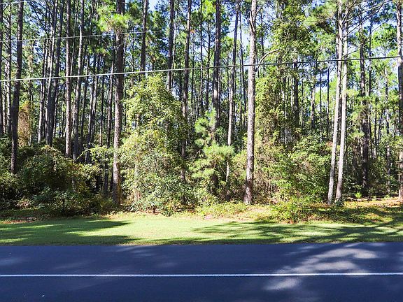 3rd image of 175 Lake Dornoch Dr