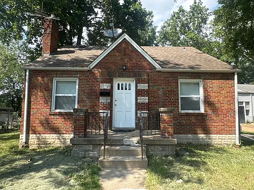 2325 Gardner Dr Photo 1