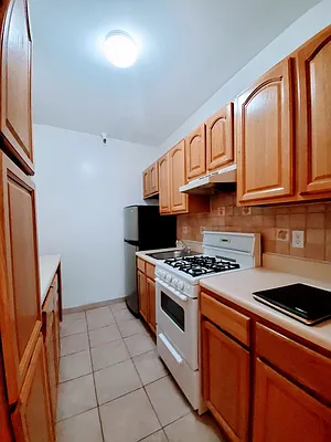 Rented by Compass | media 10
