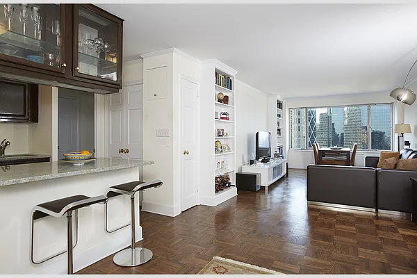 Rented by Compass | media 9