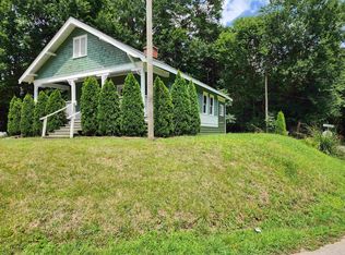 29 Oaktree Rd, Spartanburg, SC 29303