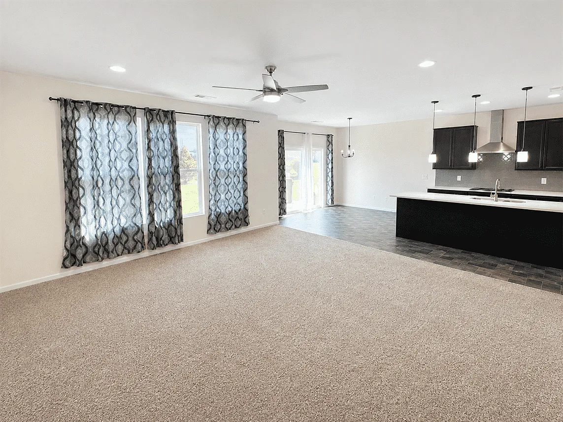 3 bed, 1900 sqft, $2,800 — Photo 4