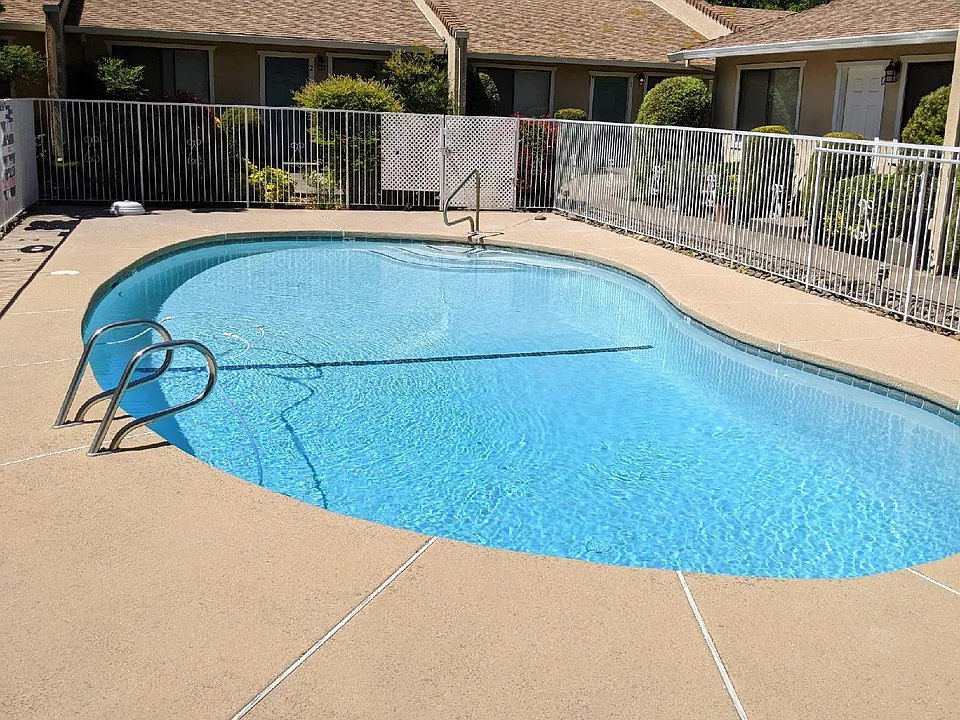 2510 Hartnell Ave #11