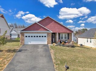 28 Primrose Ct, Roanoke, VA 24019