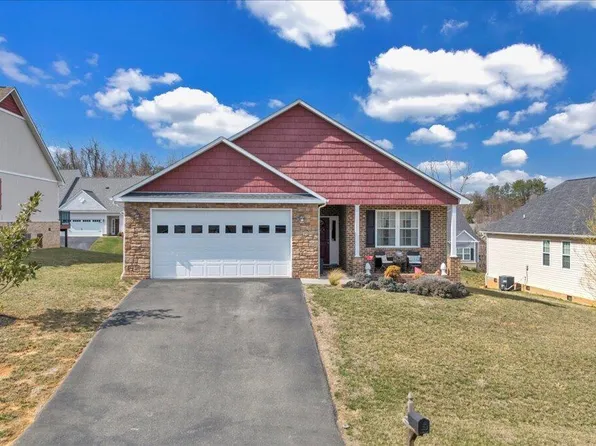 28 Primrose Ct, Roanoke, VA 24019