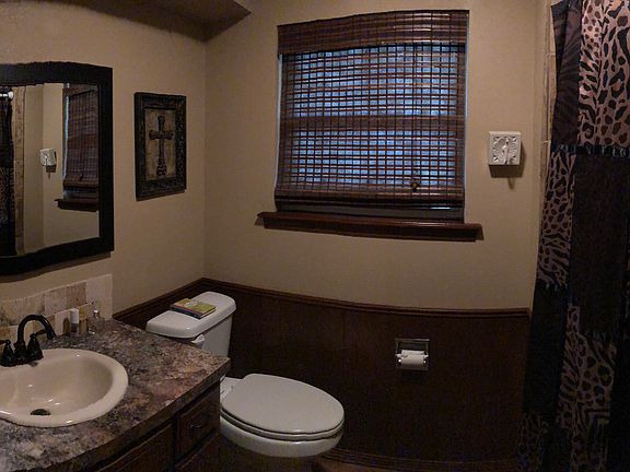 Front full bathroom 