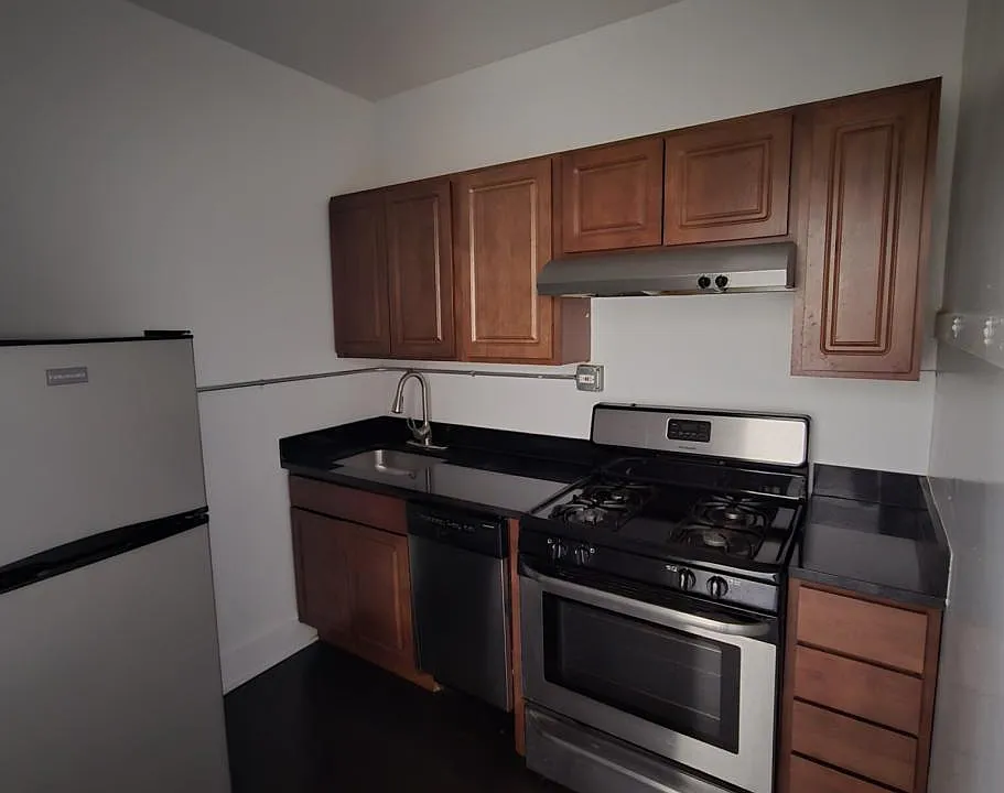 1333 W Birchwood Ave #304