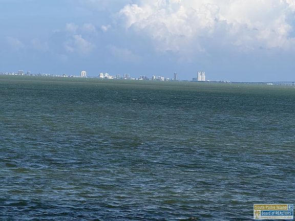 2nd image of 53 Harbor Town #53