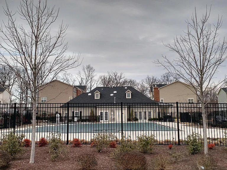 44037 Vaira Ter #290 — Photo 2