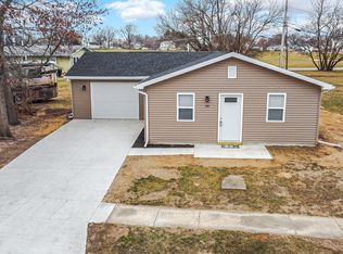 250 Ivanhoe Rd, Kingsford Heights, IN 46346