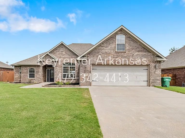 1048 Tarah Knolls Cir — Photo 1