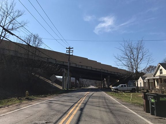 3rd image of 6 Caldwell Dr