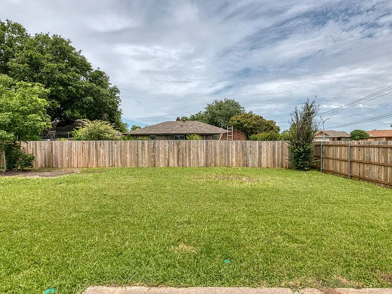 1700 Willow Vale Dr — Photo 17