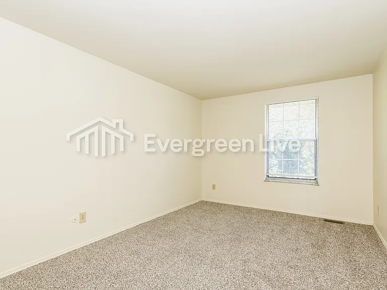 8027 Mount Hood Dr — Photo 1