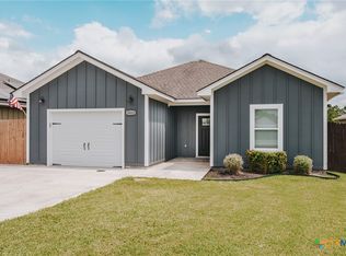 3611 Hanselman Rd, Victoria, TX 77901