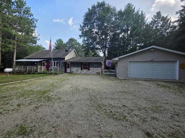 W5801 Deer Ct, Wautoma, WI 54982