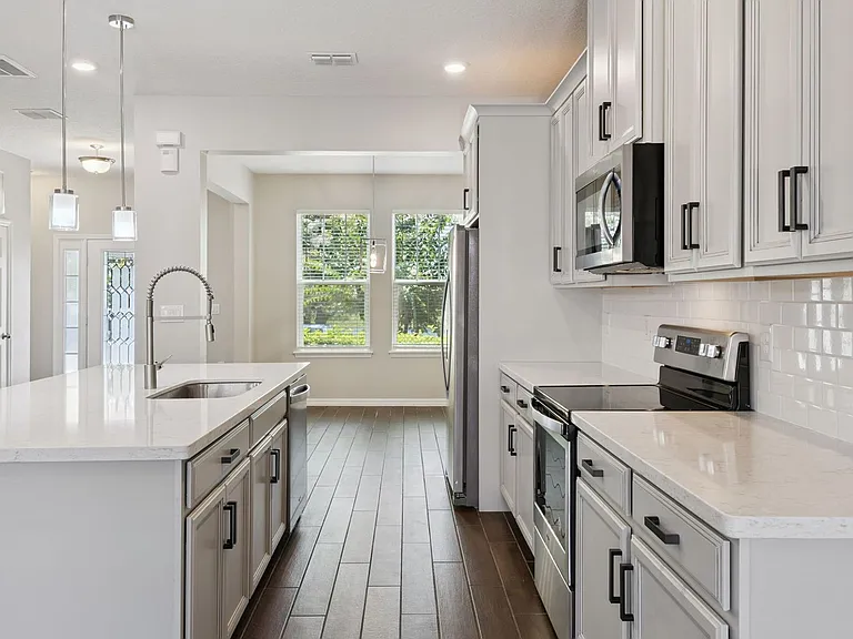 8130 Bluejack Oak Dr — Photo 11