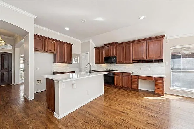 2551 Windgate Ln — Photo 2