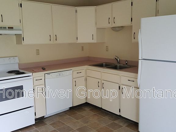 2nd image of 4857 Country Club Ln