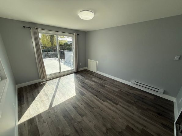 2 bedroom rental in Abbotsford — photo 15
