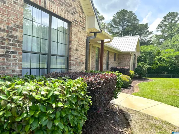 3455 Self Creek Rd, Warrior, AL 35180