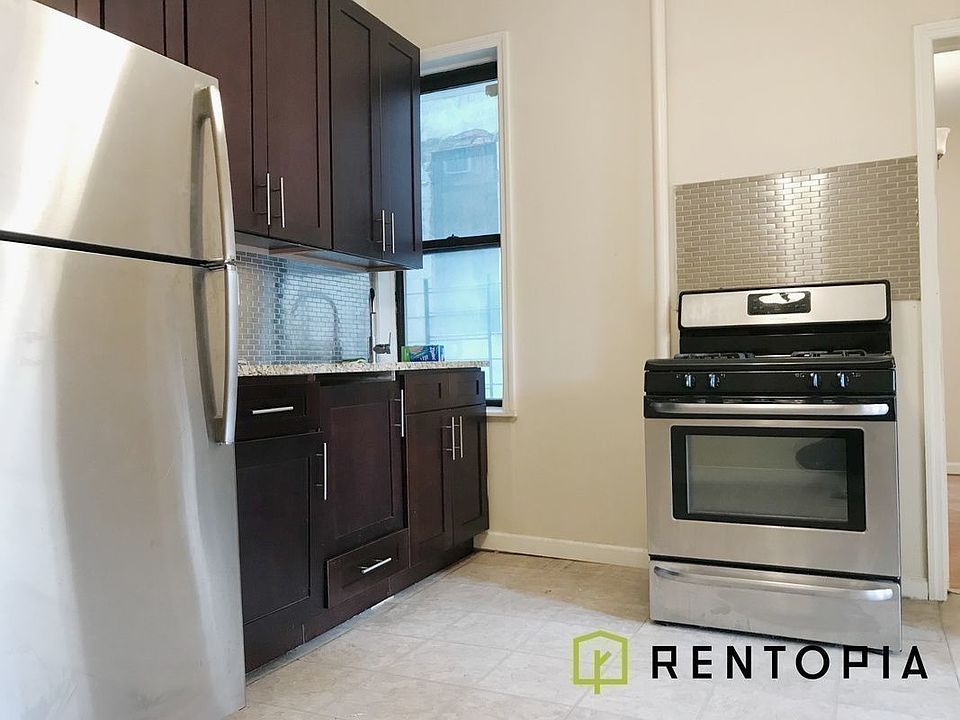1st image of 107 Van Buren St #B18