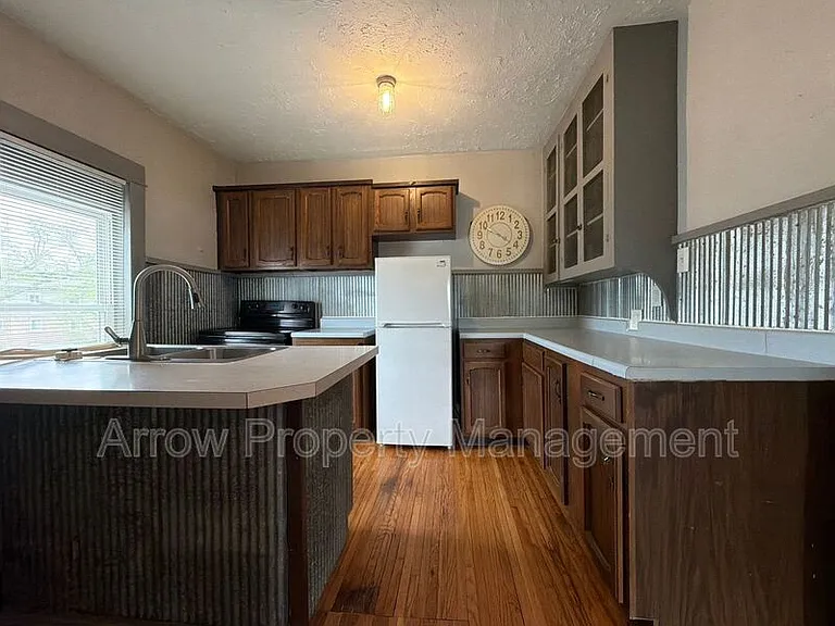 738 N 25th St #1 — Photo 5