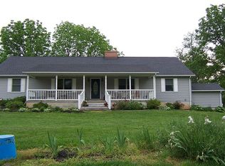 1153 Hollida Ln, Martinsburg, WV 25404