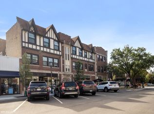 545 Chestnut St #205, Winnetka, IL 60093