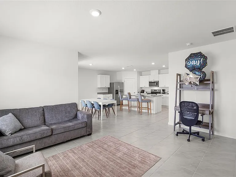 1340 Daisy Field Dr — Photo 10