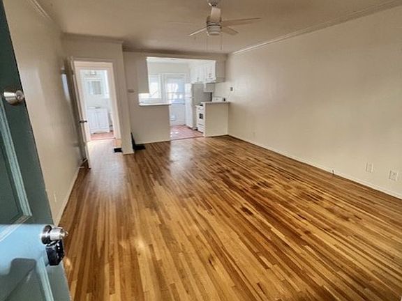5th image of 108 Vista Del Mar APT C