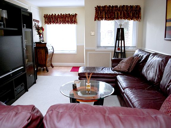 Alternate Family Room View