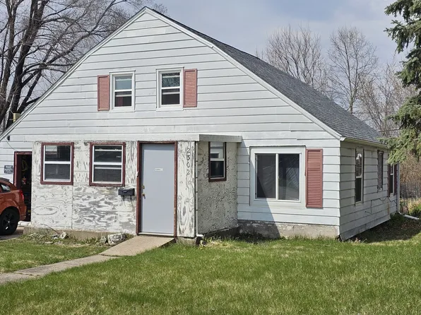 2302 Chestnut Ave, Sterling, IL 61081