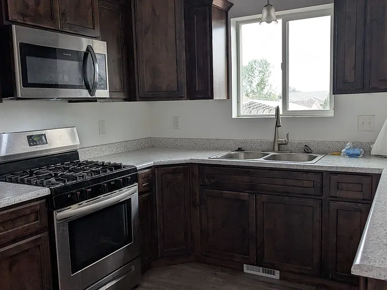 363 N 460 E — Photo 21