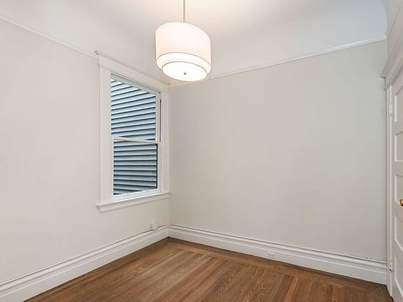 4th image of 407-411 Greenwich St #5E8361292