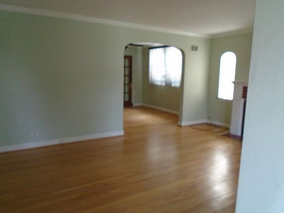4th image of 6021 W Henderson St