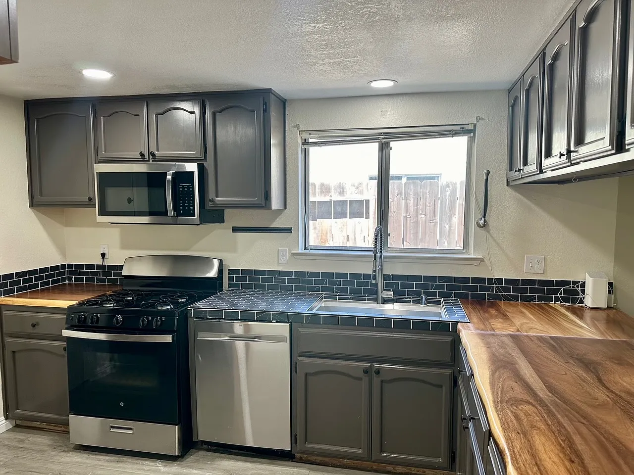 3 bed, 1444 sqft, $2,650 — Photo 3
