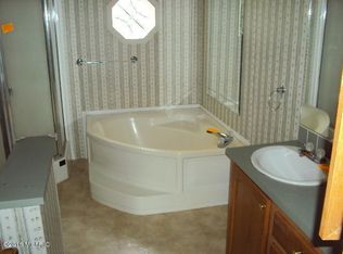 7168 True Rd, Niles, MI 49120