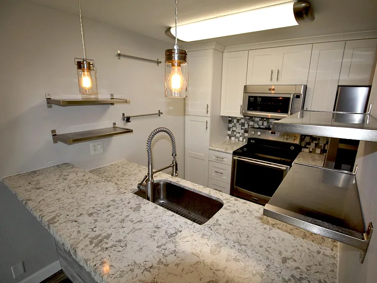 2621 Cove Cay Dr #405 — Photo 5