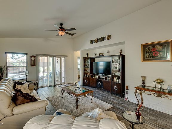 3rd image of 2667 E Runaway Bay Pl