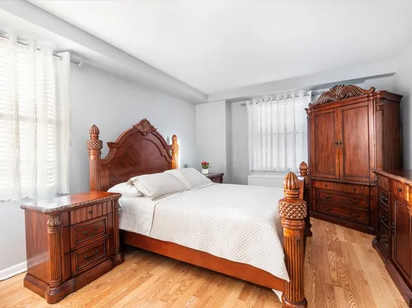 4705 Henry Hudson Parkway image 15 of 21