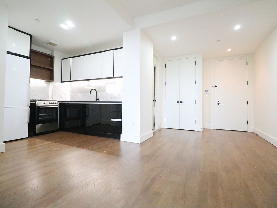 1st image of 585 Ocean Pkwy #7A