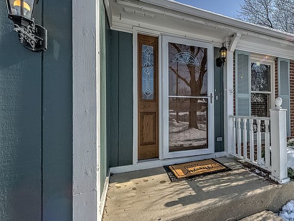 3rd image of 1208 W Meade Ln