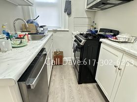 60 Woodstock Ave