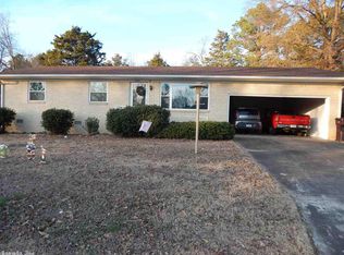 1105 Holloway St, Morrilton, AR 72110