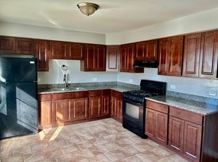 1235 King Cir #1, South Holland, IL