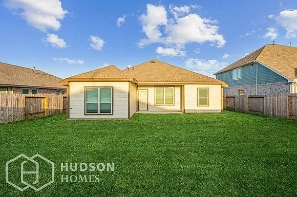 215 Temple Memorial Dr — Photo 14