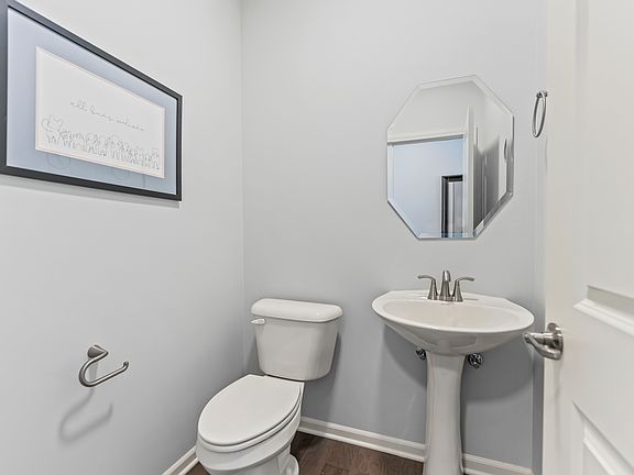 4th image of 1241 Draper Rd